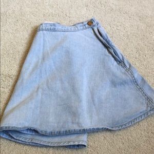 Light wash denim skirt